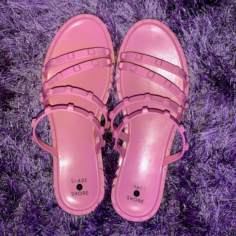 Had shore sandals !